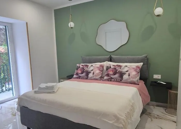 Dea & Garden Casa de hóspedes 4*